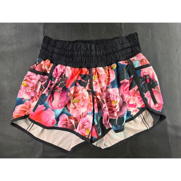 Lululemon Pants - Lululemon Tracker Short V Secret Garden Floral Pink Black 4 Inch Inseam Size 6